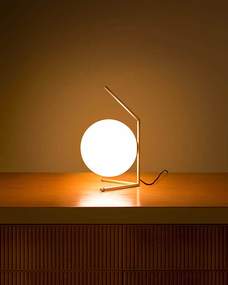 Flos: illuminazione decorativa e tecnica d’autore